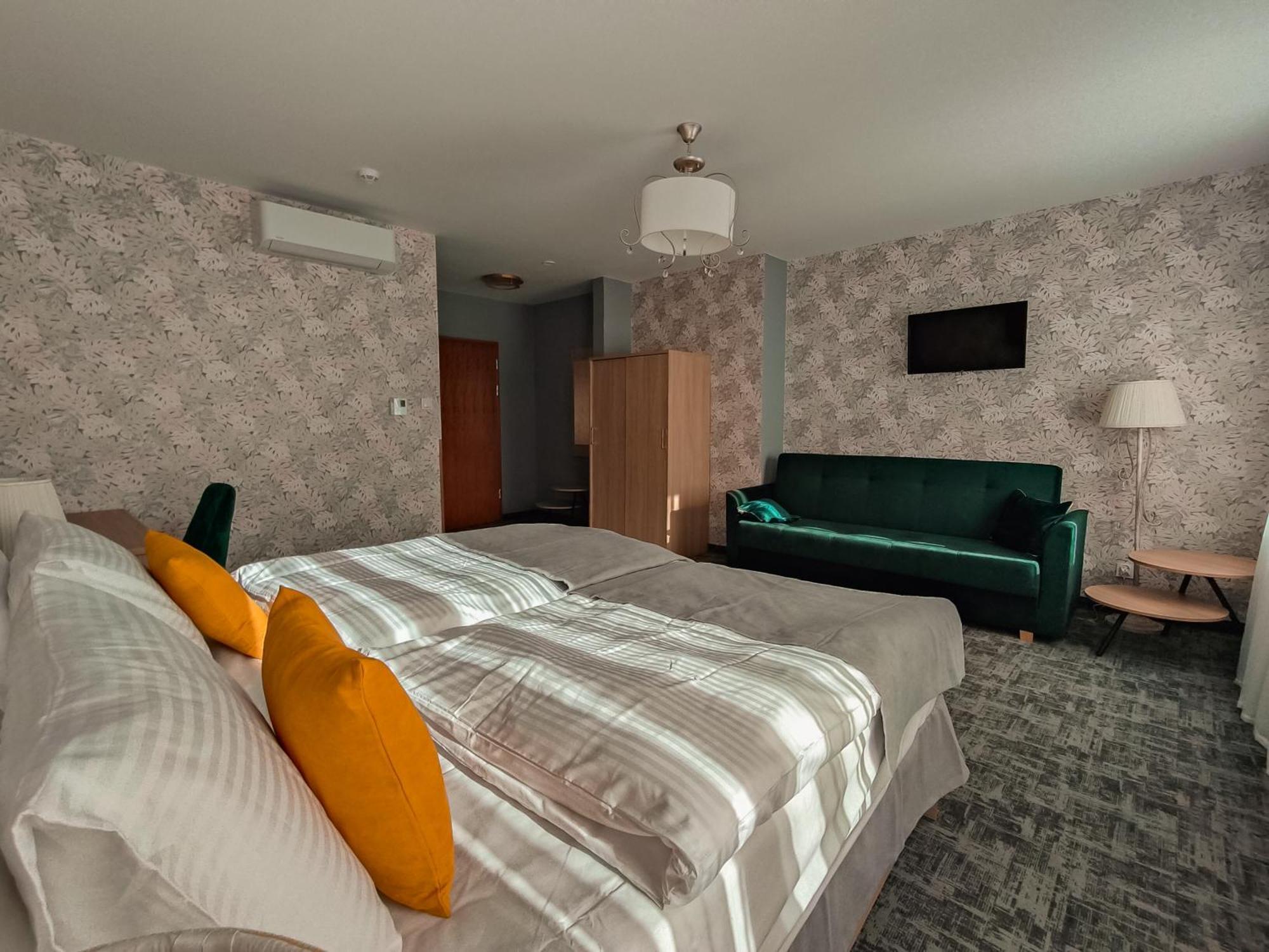 Sztuka Smaku - Restauracja I Hotelik ชวิดนิตซา ภายนอก รูปภาพ