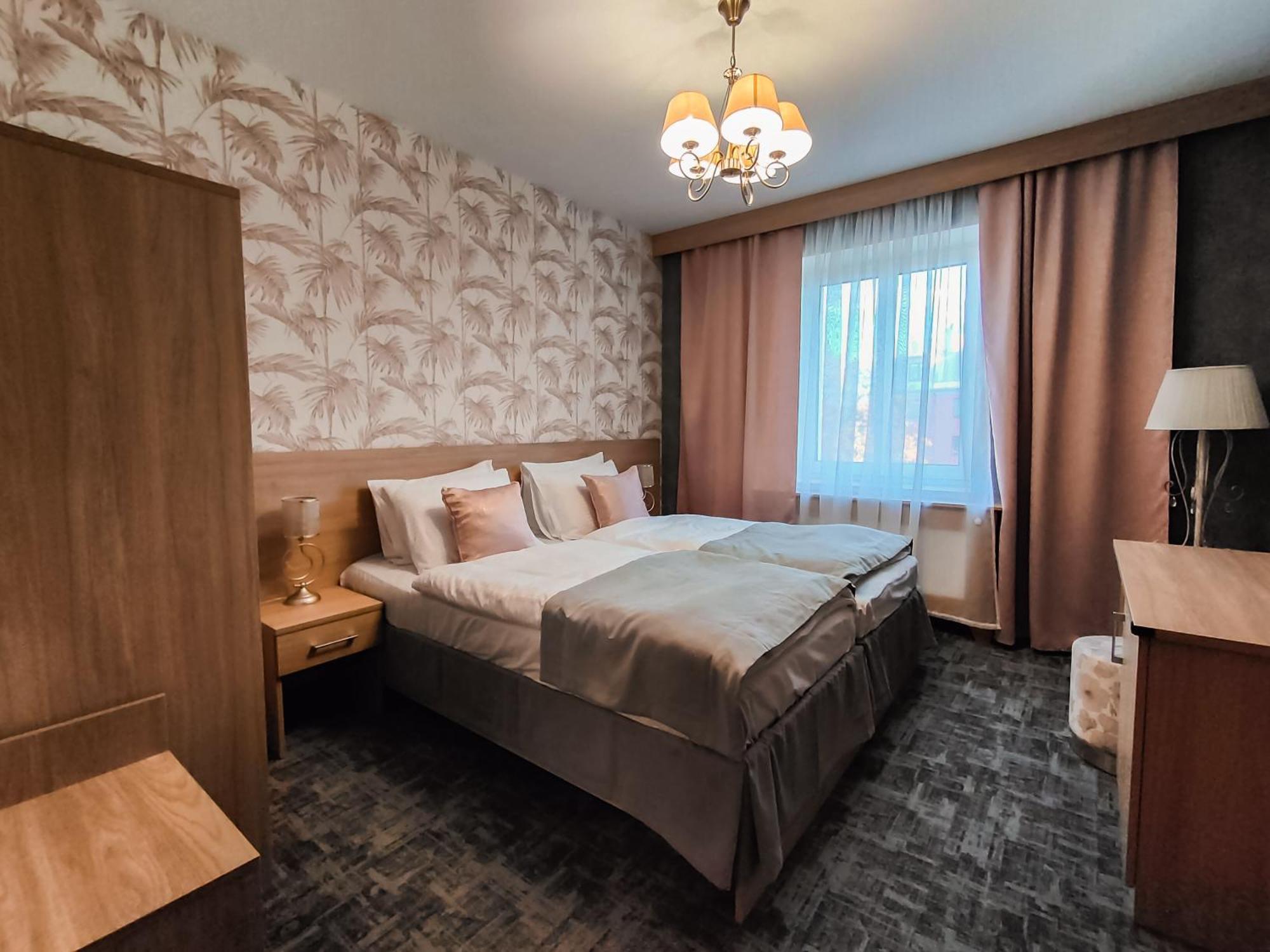 Sztuka Smaku - Restauracja I Hotelik ชวิดนิตซา ภายนอก รูปภาพ