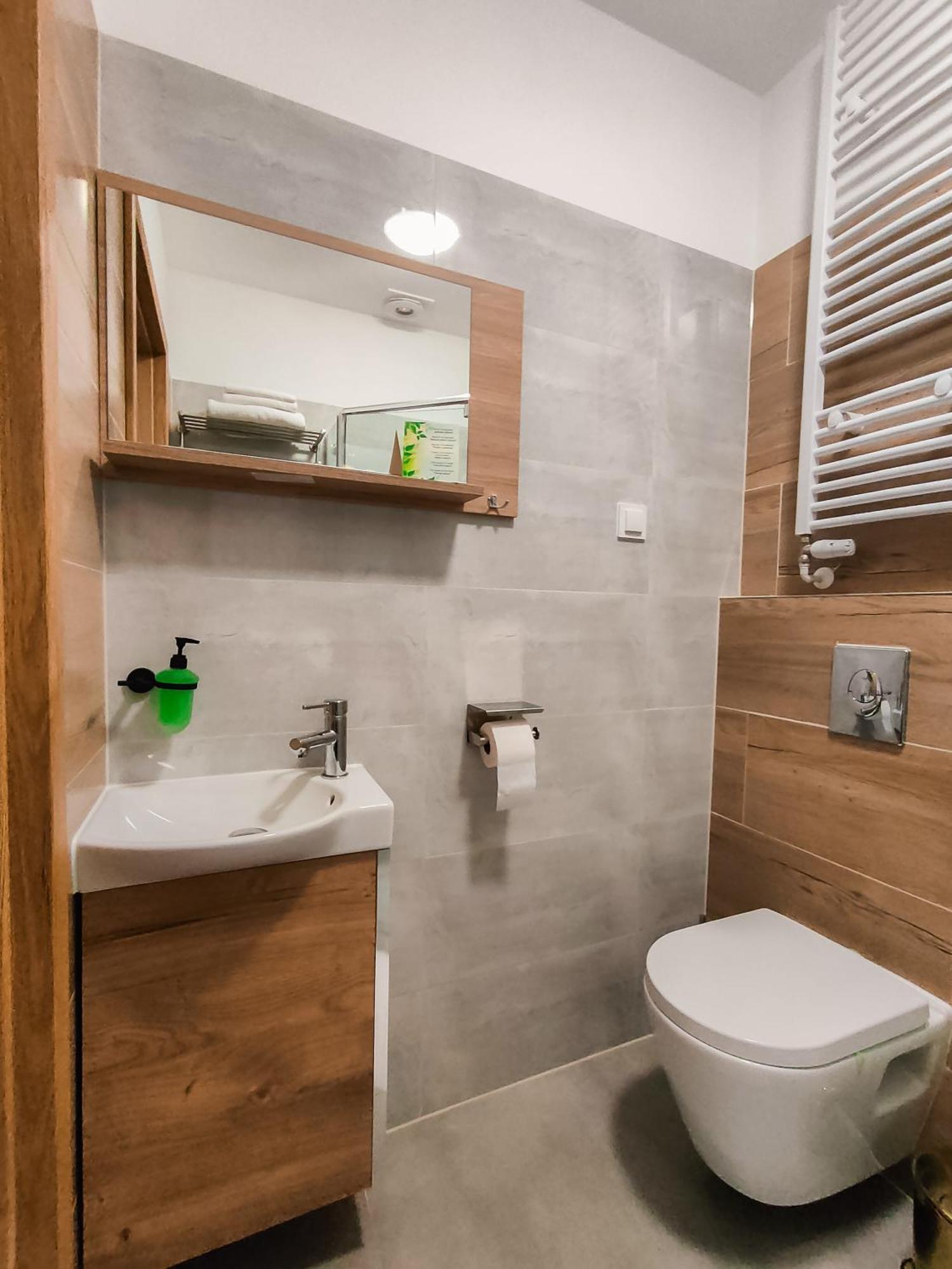Sztuka Smaku - Restauracja I Hotelik ชวิดนิตซา ภายนอก รูปภาพ